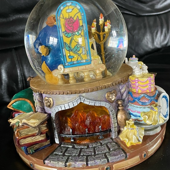 Vintage Disney Beauty & The Beast Snow Globe - Picture 5 of 6
